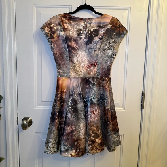 Elegant Multicolor Women's Dress - Picture 3 of 6